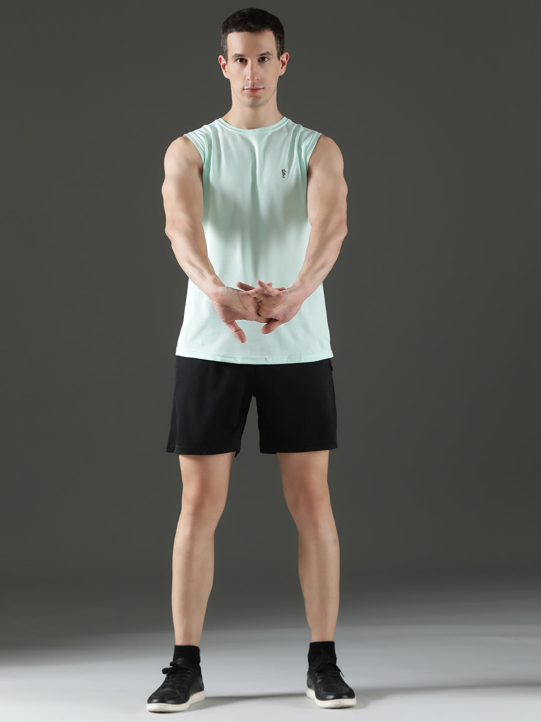 Sleeveless Sweat-Absorbing Gym Co-Ord Set with Pockets.