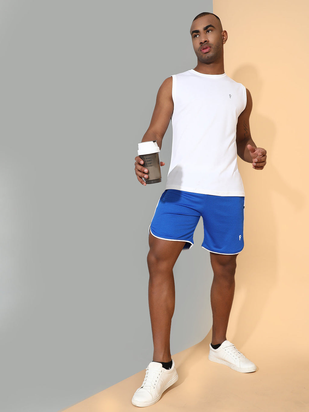 Sleeveless Sweat-Absorbing Gym Co-Ord Set with Pockets.