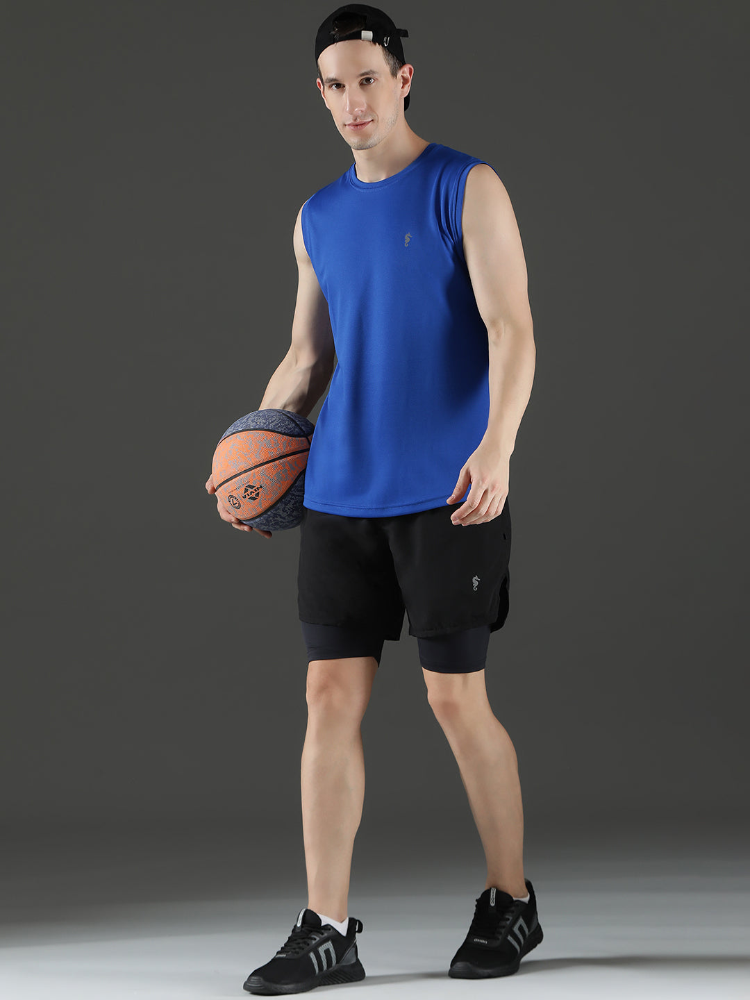 Polyester Sleeveless Slim Fit Round Neck Gym T-Shirt