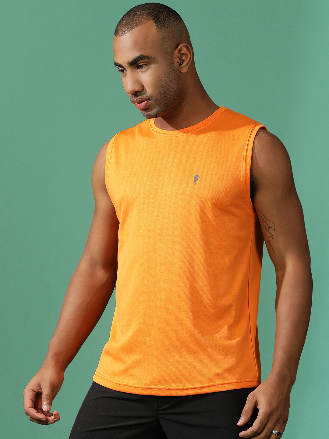Sleeveless Sweat-Absorbing Gym Co-Ord Set with Pockets.