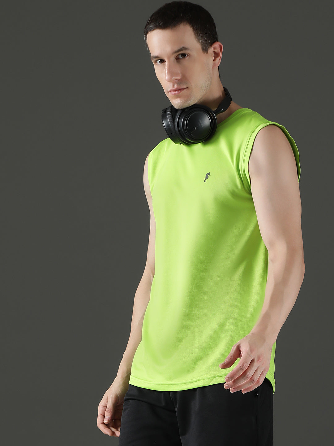 Sleeveless Sweat-Absorbing Gym Co-Ord Set with Pockets.