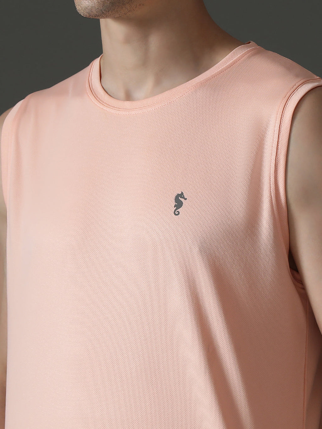 Sleeveless Sweat-Absorbing Gym Co-Ord Set with Pockets.