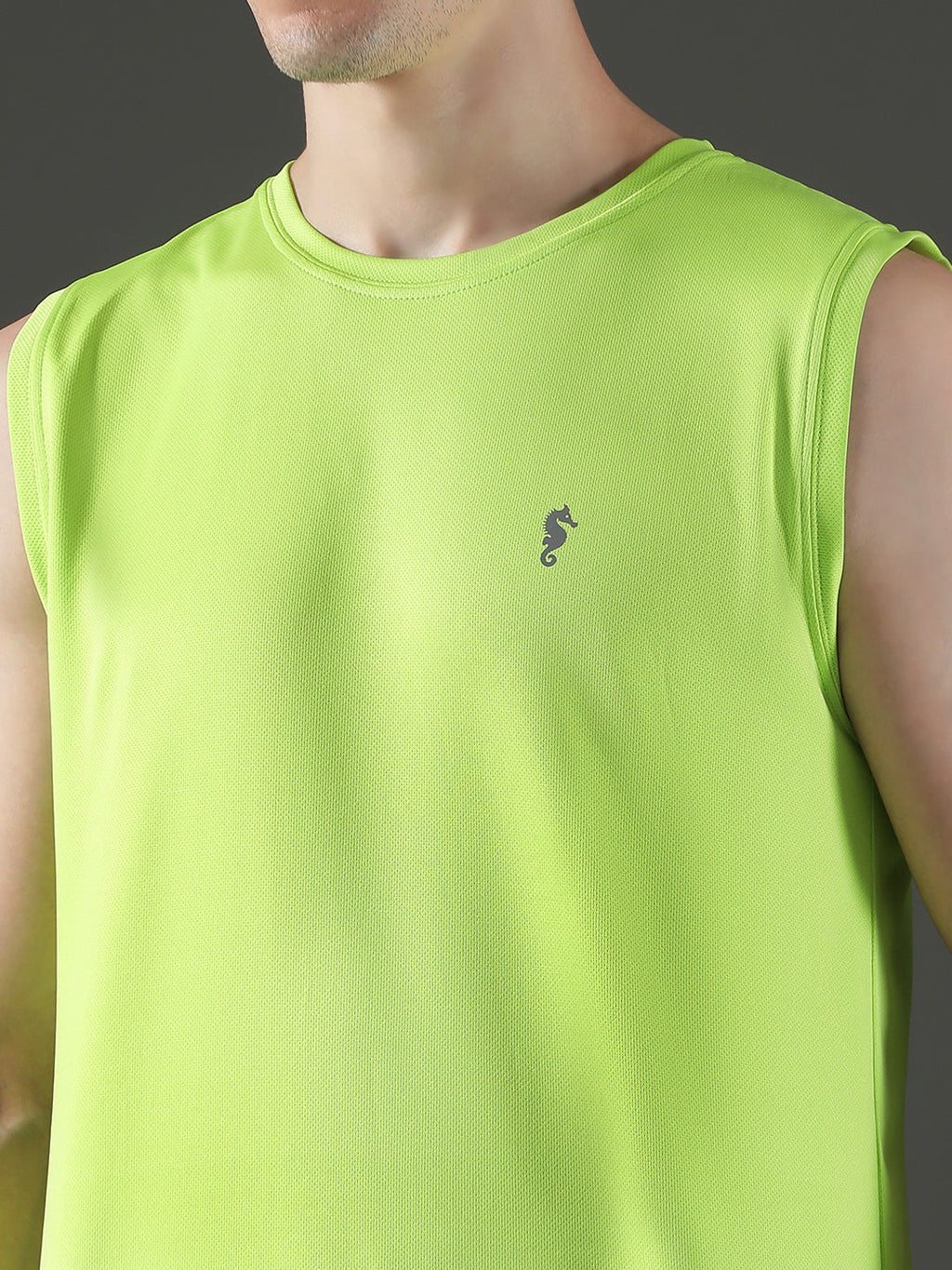 Sleeveless Sweat-Absorbing Gym Co-Ord Set with Pockets.