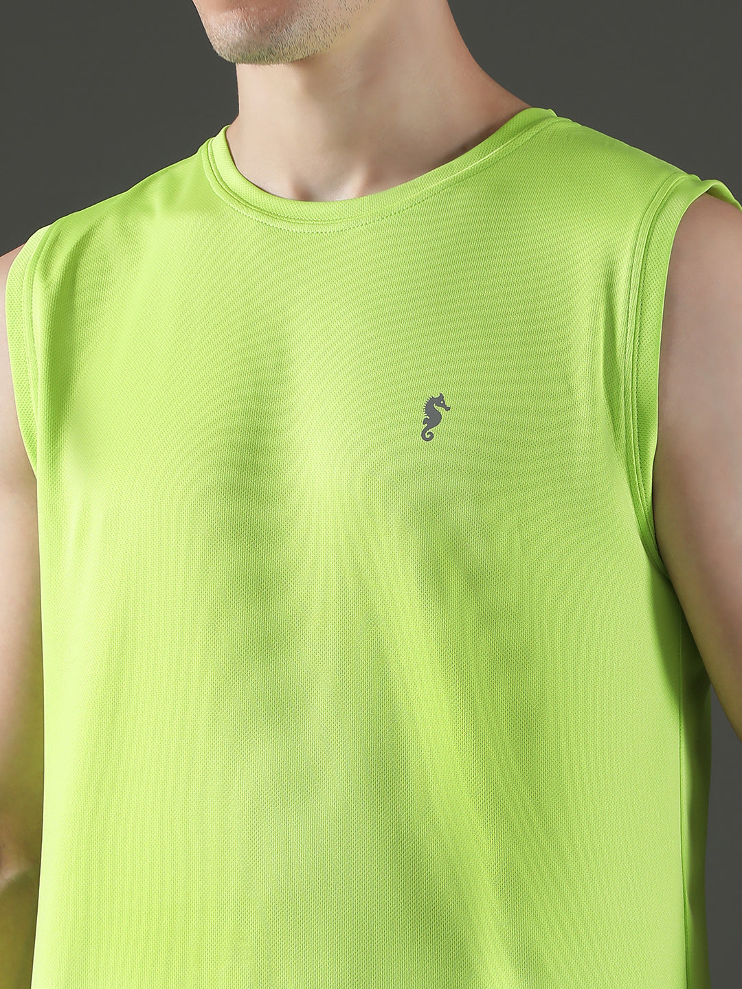 Sleeveless Sweat-Absorbing Gym Co-Ord Set with Pockets.