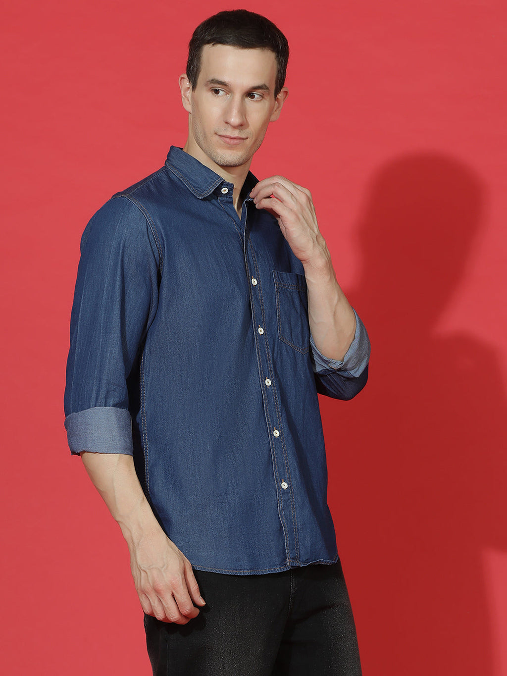 Denim Regular Fit Full Sleeve Cutaway Collar Casual Shirt