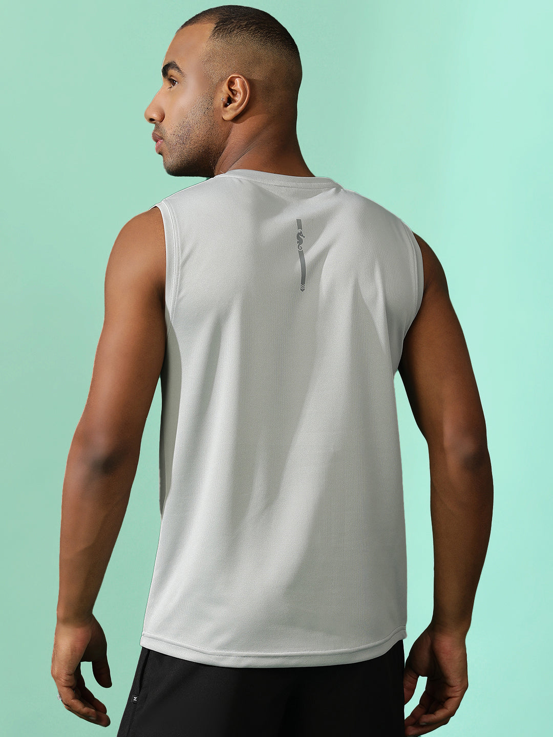 Sleeveless Sweat-Absorbing Gym Co-Ord Set with Pockets.