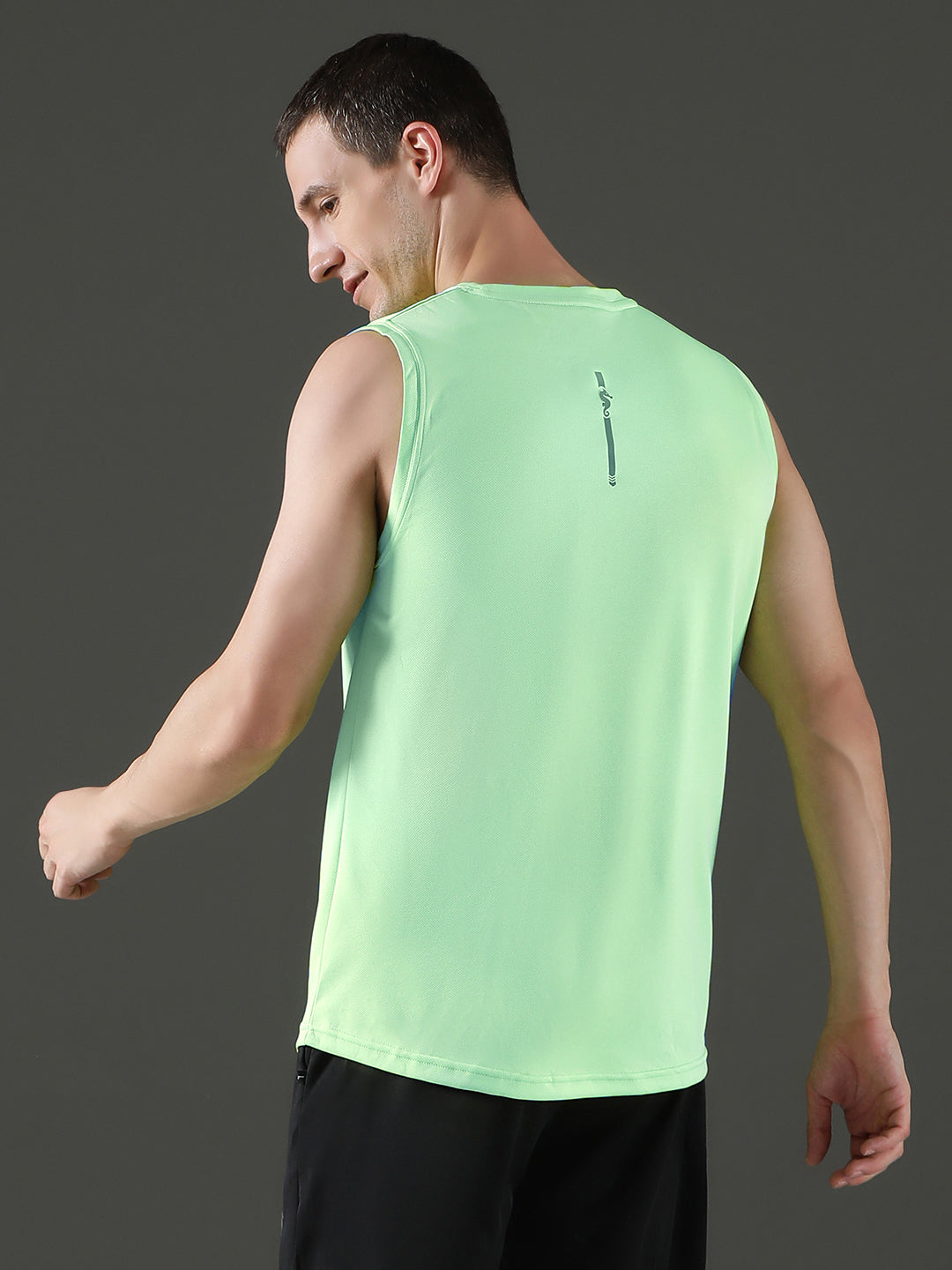 Sleeveless Sweat-Absorbing Gym Co-Ord Set with Pockets.