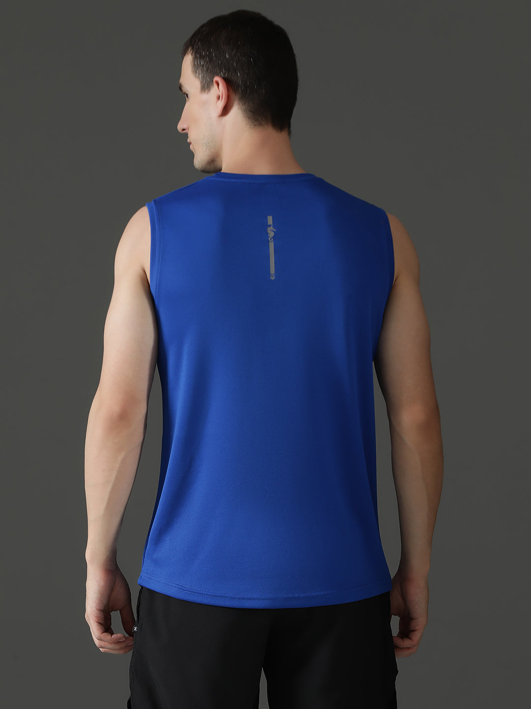 Sleeveless Sweat-Absorbing Gym Co-Ord Set with Pockets.