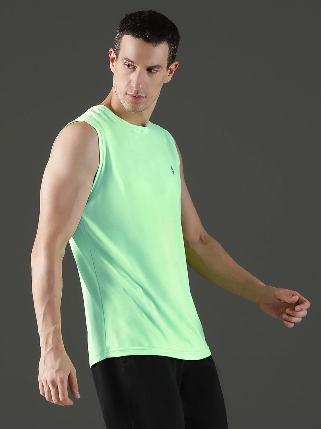 Sleeveless Sweat-Absorbing Gym Co-Ord Set with Pockets.