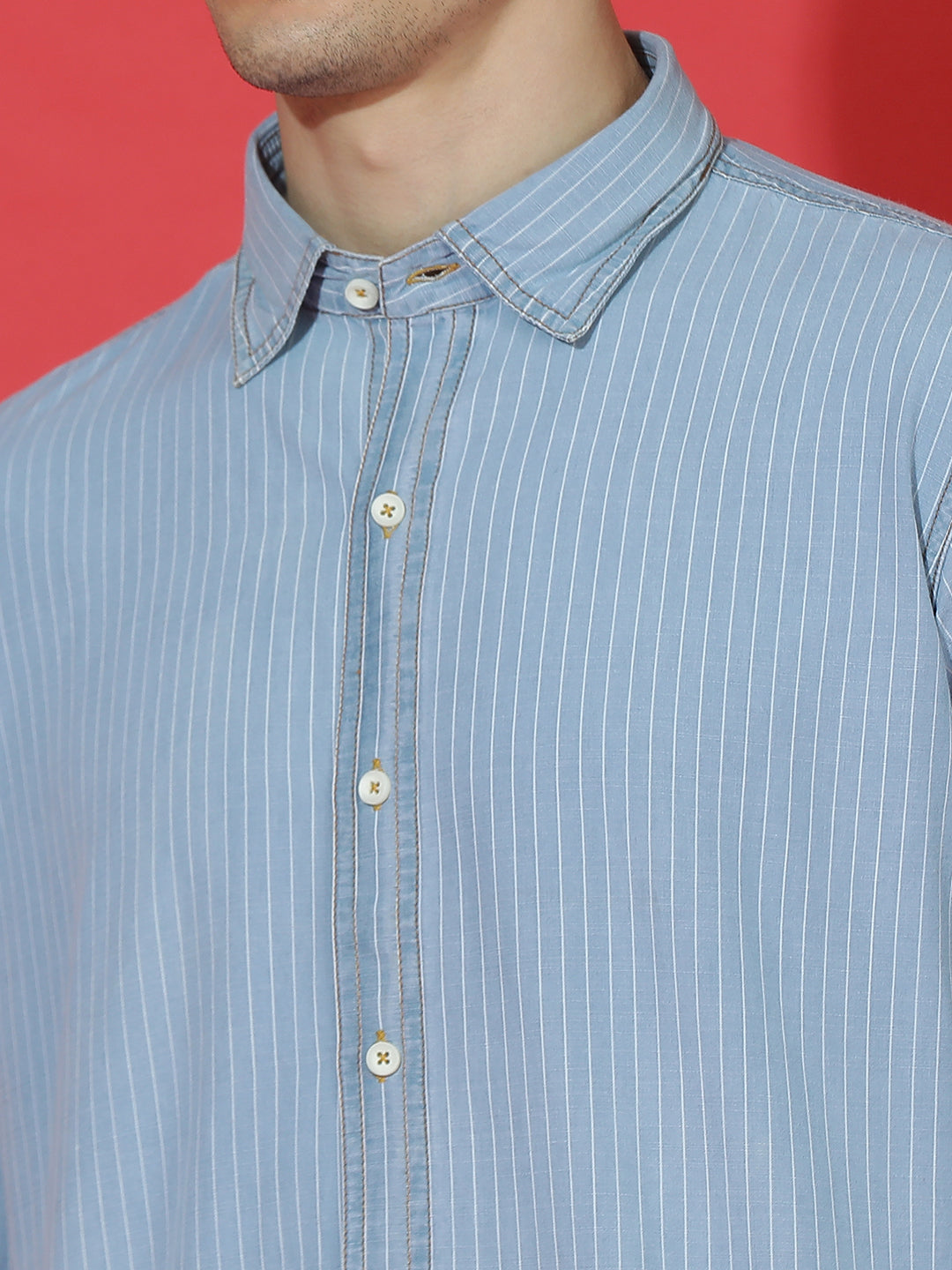 Denim Regular Fit Full Sleeve Cutaway Collar Casual Shirt