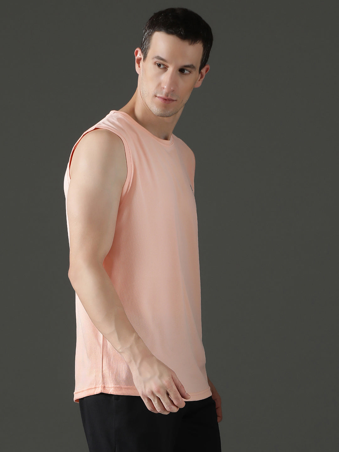 Sleeveless Sweat-Absorbing Gym Co-Ord Set with Pockets.