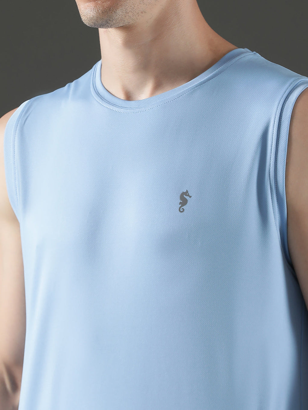 Sleeveless Sweat-Absorbing Gym Co-Ord Set with Pockets.