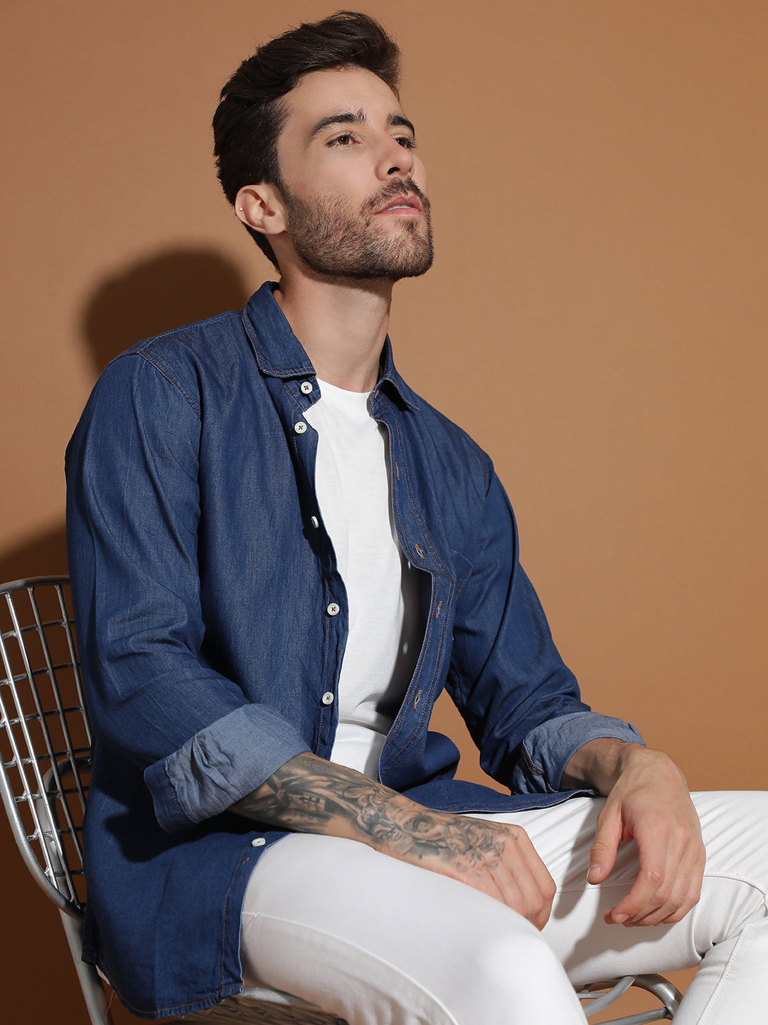 Denim Regular Fit Full Sleeve Cutaway Collar Casual Shirt