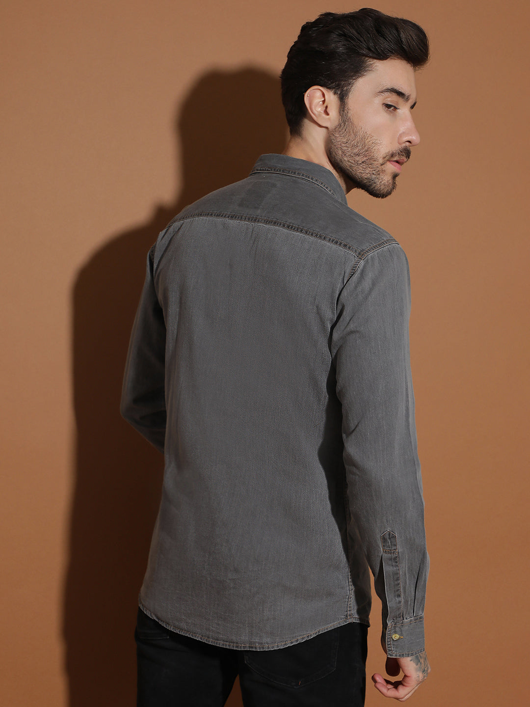 Denim Regular Fit Full Sleeve Cutaway Collar Casual Shirt