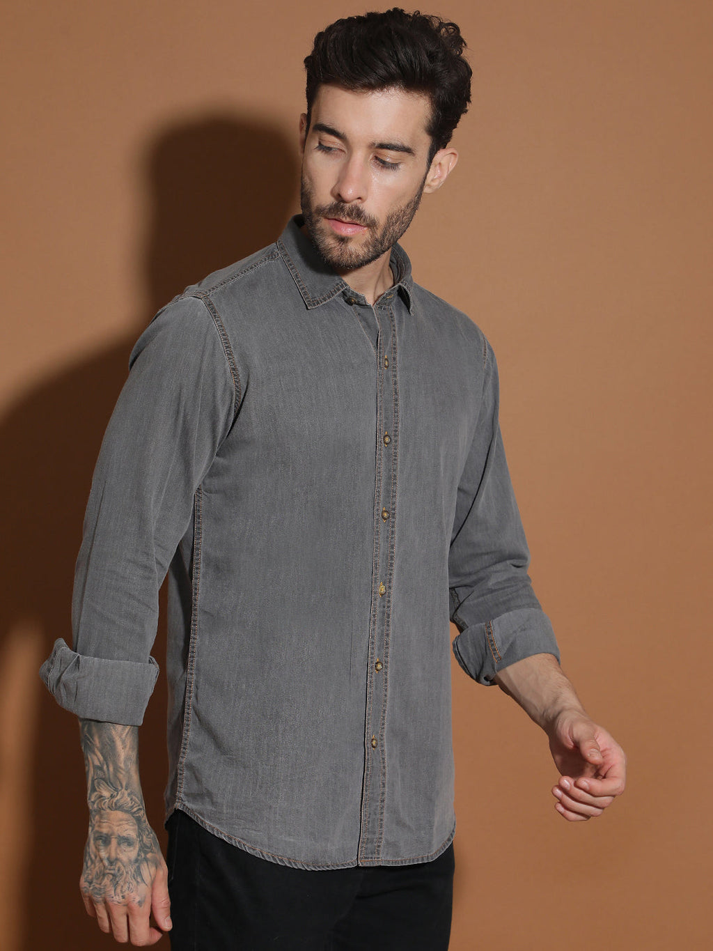 Denim Regular Fit Full Sleeve Cutaway Collar Casual Shirt