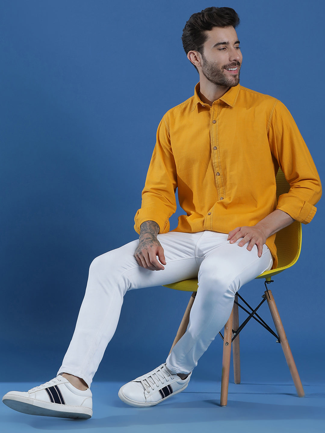 Denim Regular Fit Full Sleeve Cutaway Collar Casual Shirt