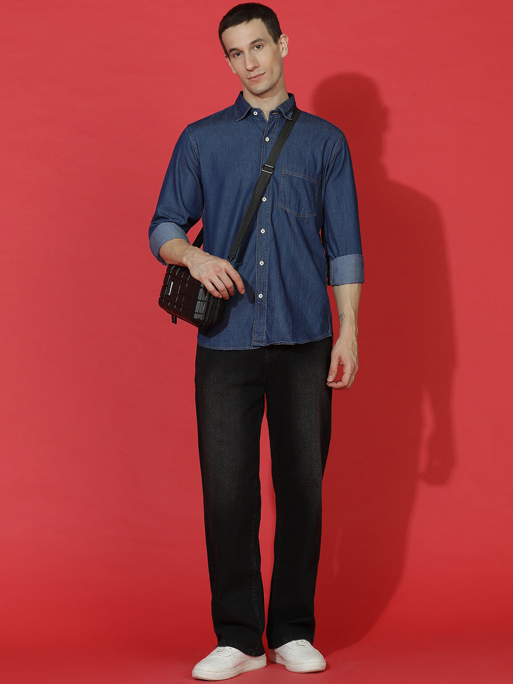 Denim Regular Fit Full Sleeve Cutaway Collar Casual Shirt