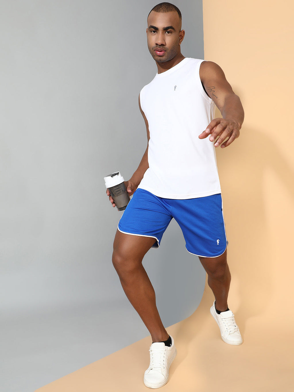 Sleeveless Sweat-Absorbing Gym Co-Ord Set with Pockets.
