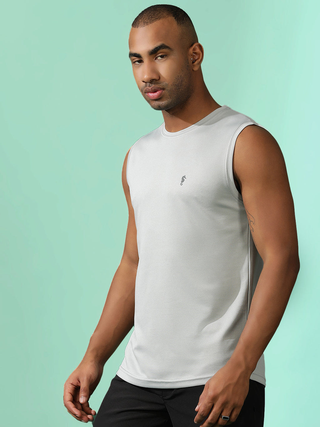 Sleeveless Sweat-Absorbing Gym Co-Ord Set with Pockets.