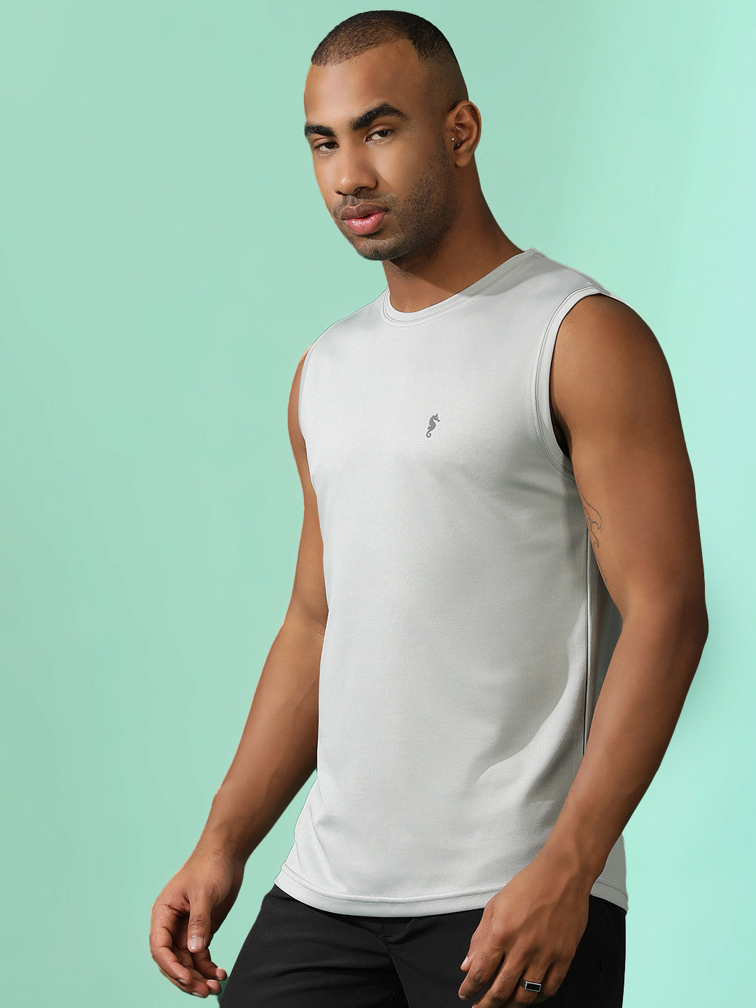 Sleeveless Sweat-Absorbing Gym Co-Ord Set with Pockets.