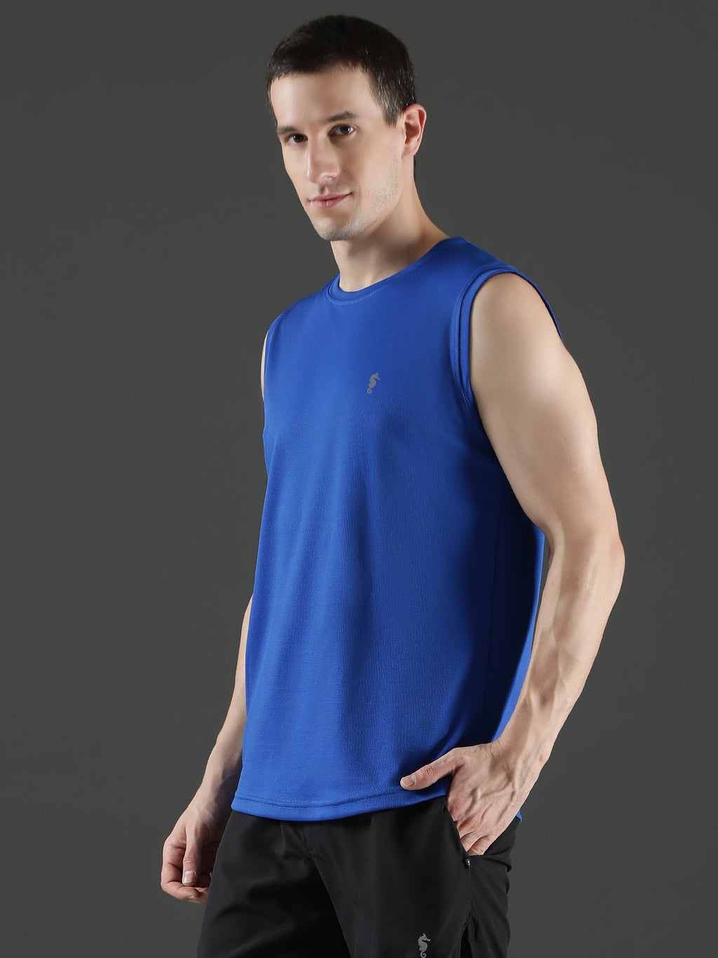 Sleeveless Sweat-Absorbing Gym Co-Ord Set with Pockets.