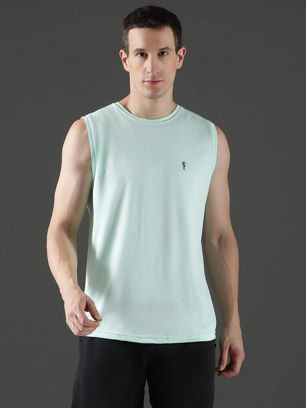 Sleeveless Sweat-Absorbing Gym Co-Ord Set with Pockets.