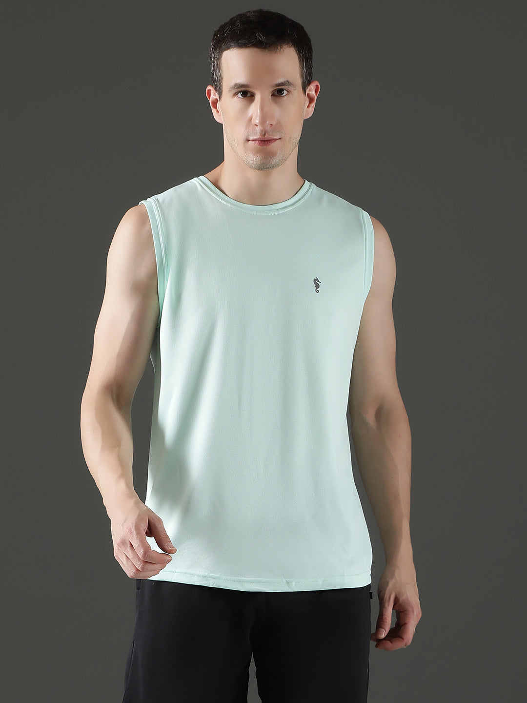 Sleeveless Sweat-Absorbing Gym Co-Ord Set with Pockets.