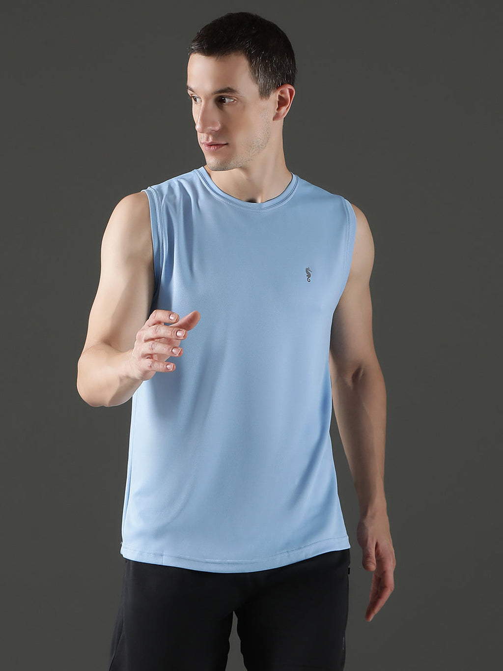 Sleeveless Sweat-Absorbing Gym Co-Ord Set with Pockets.